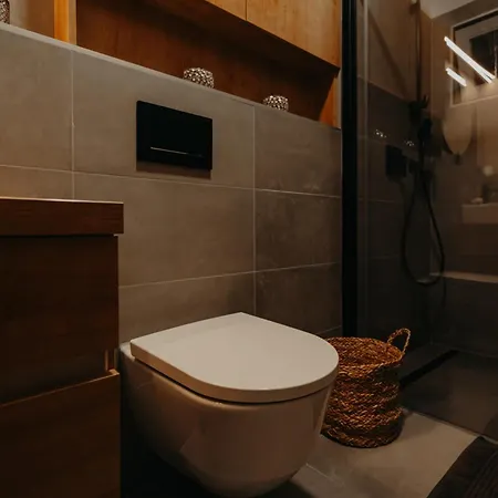 Usti Apartment *